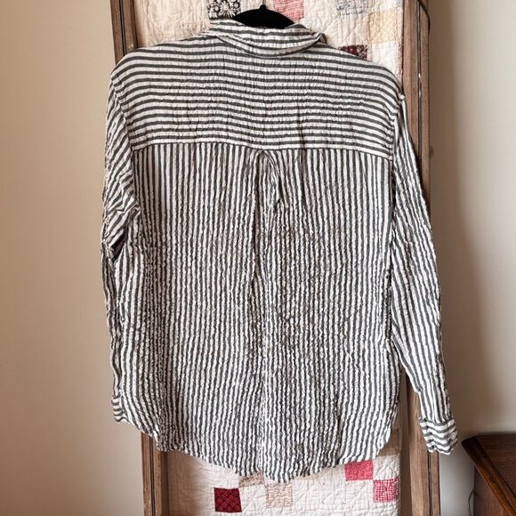 Jane and Delancey Striped Blouse - Picture 3 of 6
